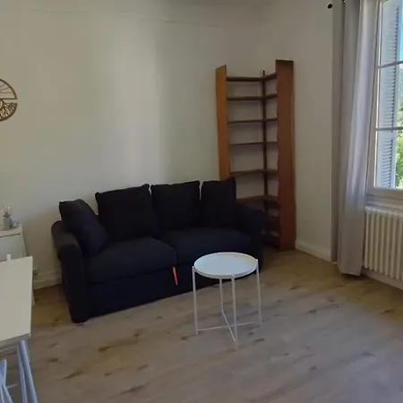 Studio Village Ла-Фу